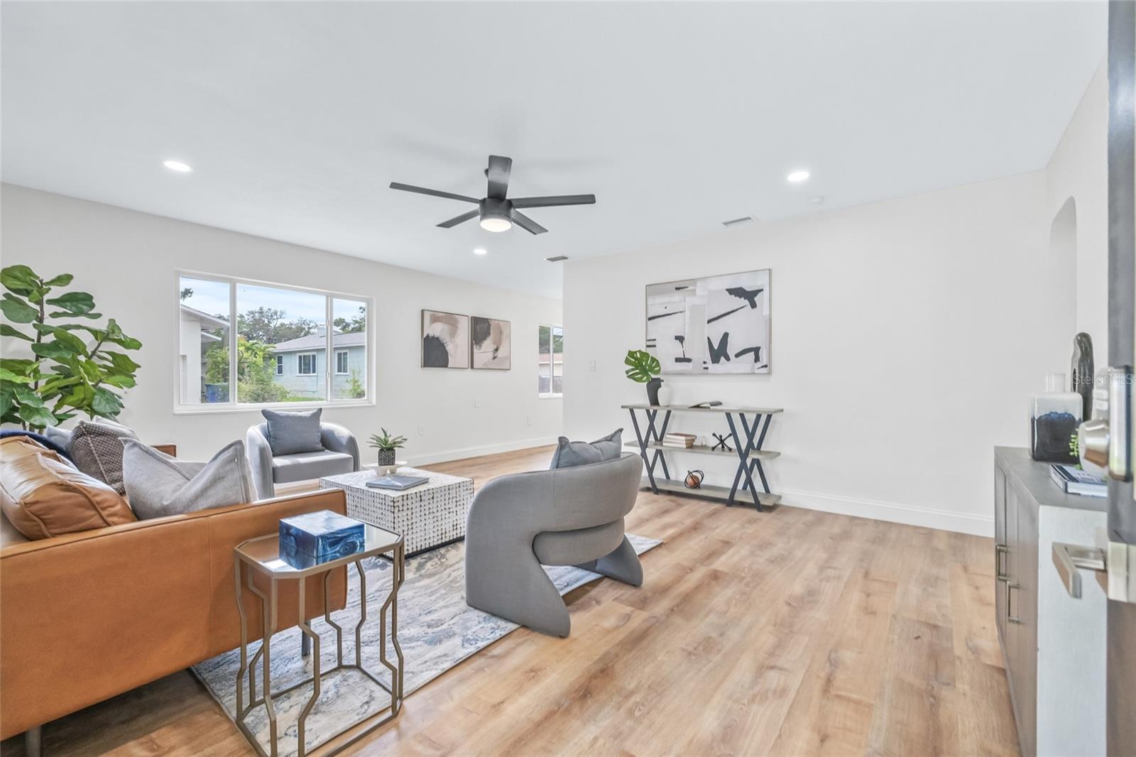 Image 2 of 37 For 1323 48th Avenue N