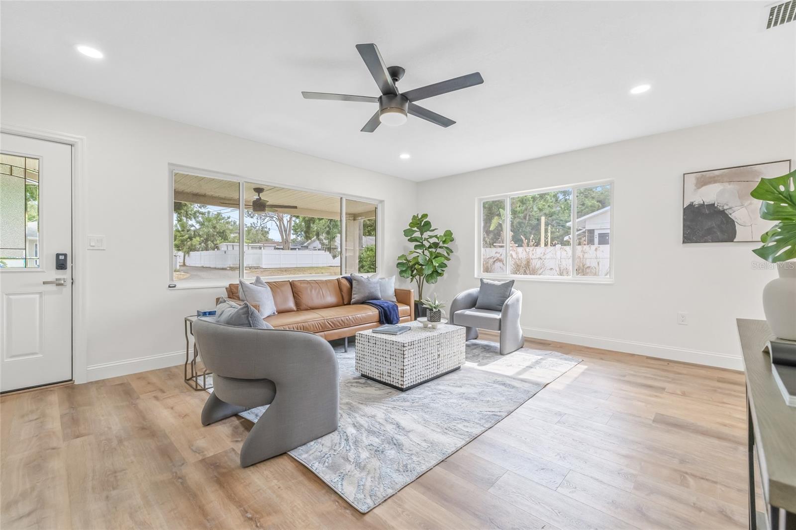 Image 3 of 37 For 1323 48th Avenue N