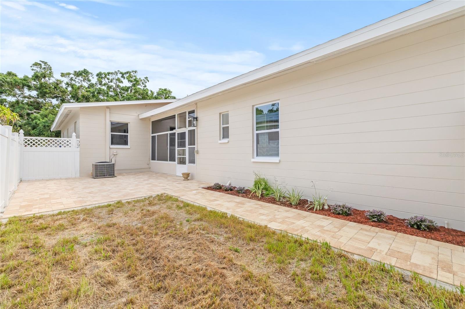 Image 32 of 37 For 1323 48th Avenue N