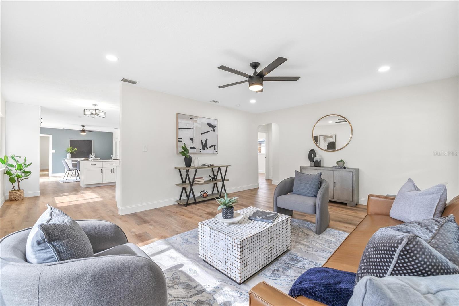 Image 4 of 37 For 1323 48th Avenue N