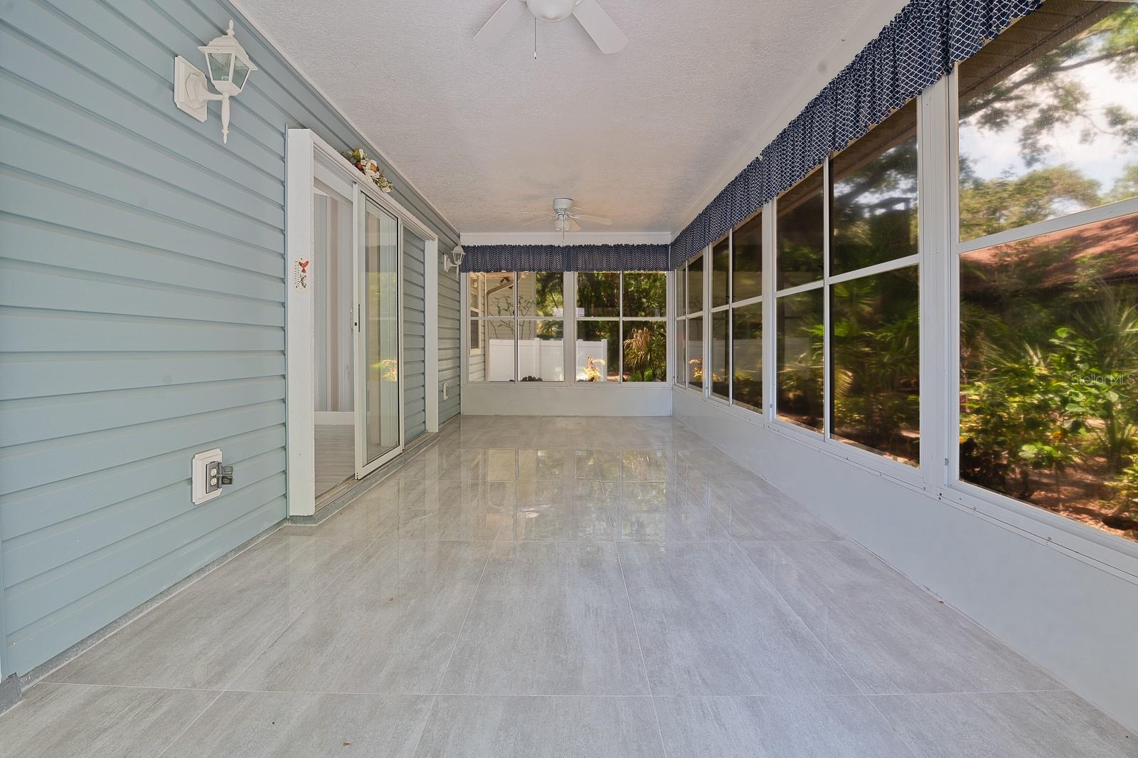 Image 37 of 51 For 6908 Arbor Oaks Circle