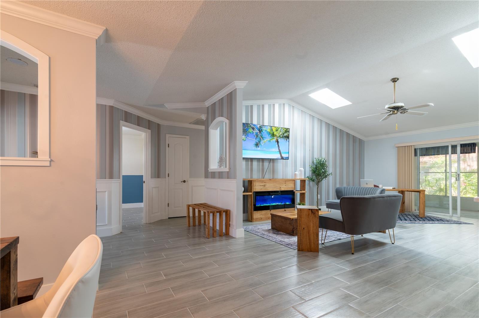 Image 5 of 51 For 6908 Arbor Oaks Circle