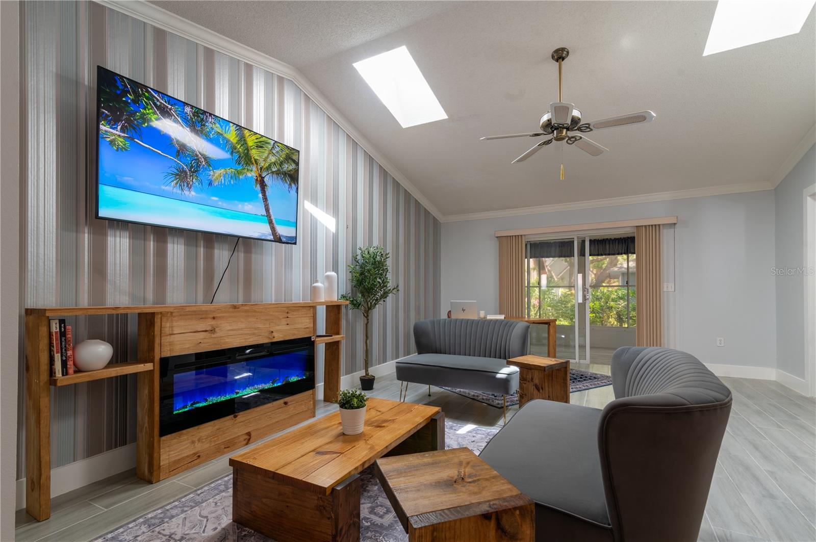 Image 8 of 51 For 6908 Arbor Oaks Circle