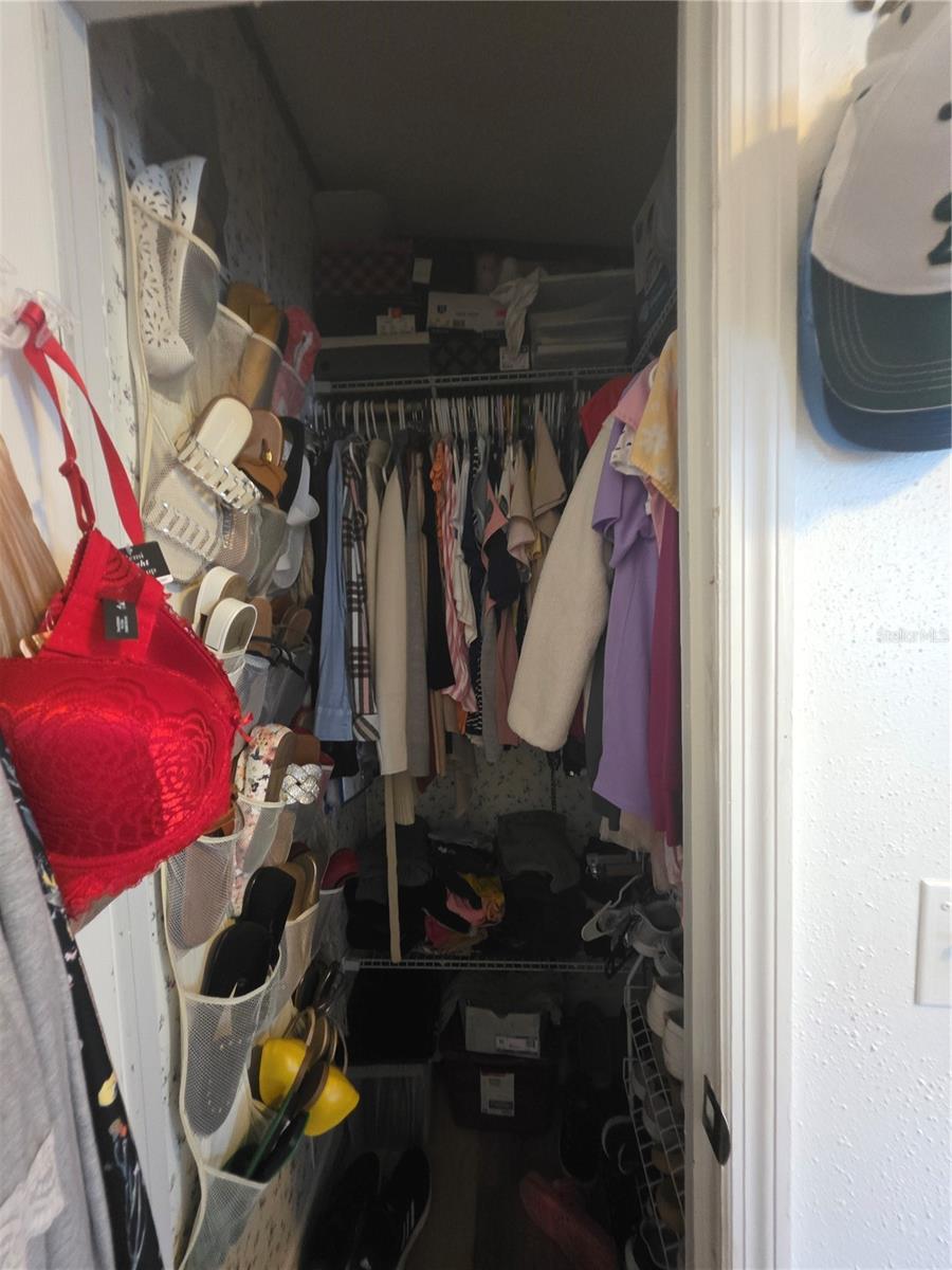 Image 16 of 41 For 16234 Royalton Lane