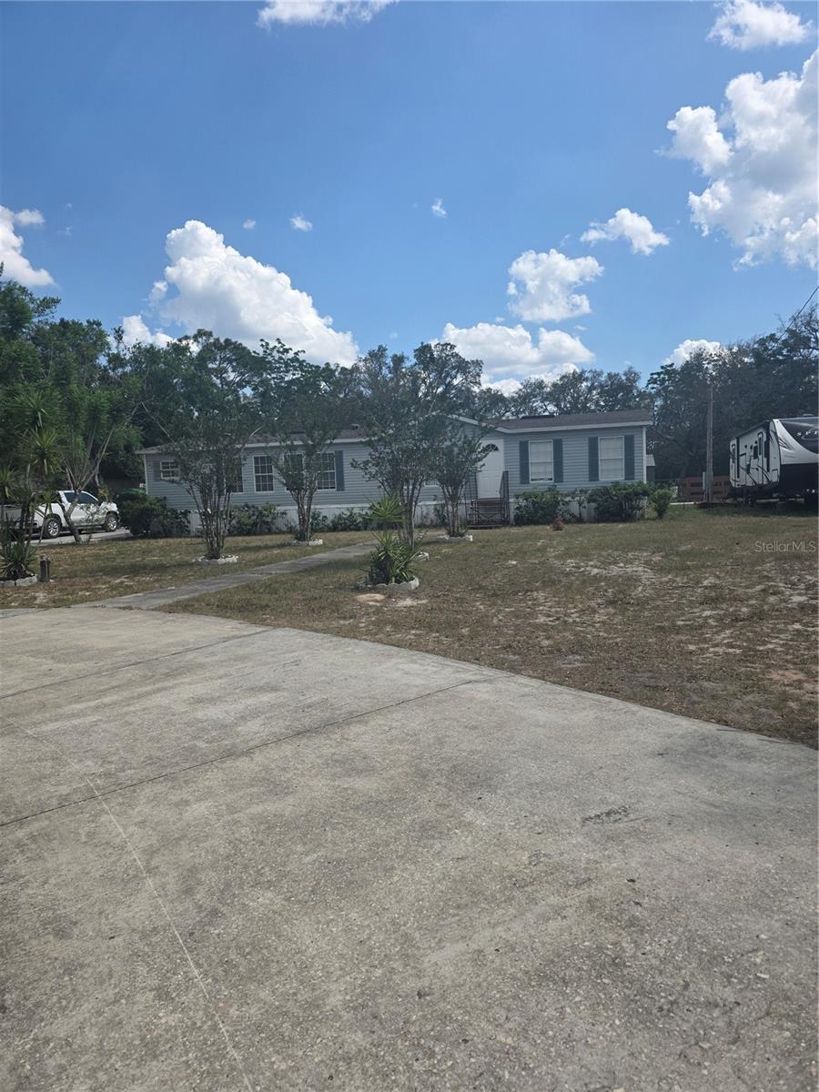 Image 3 of 41 For 16234 Royalton Lane