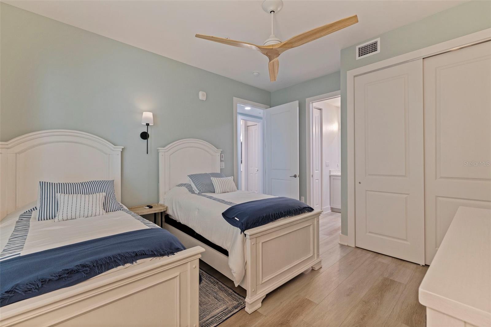 Image 29 of 45 For 400 150th Avenue 207