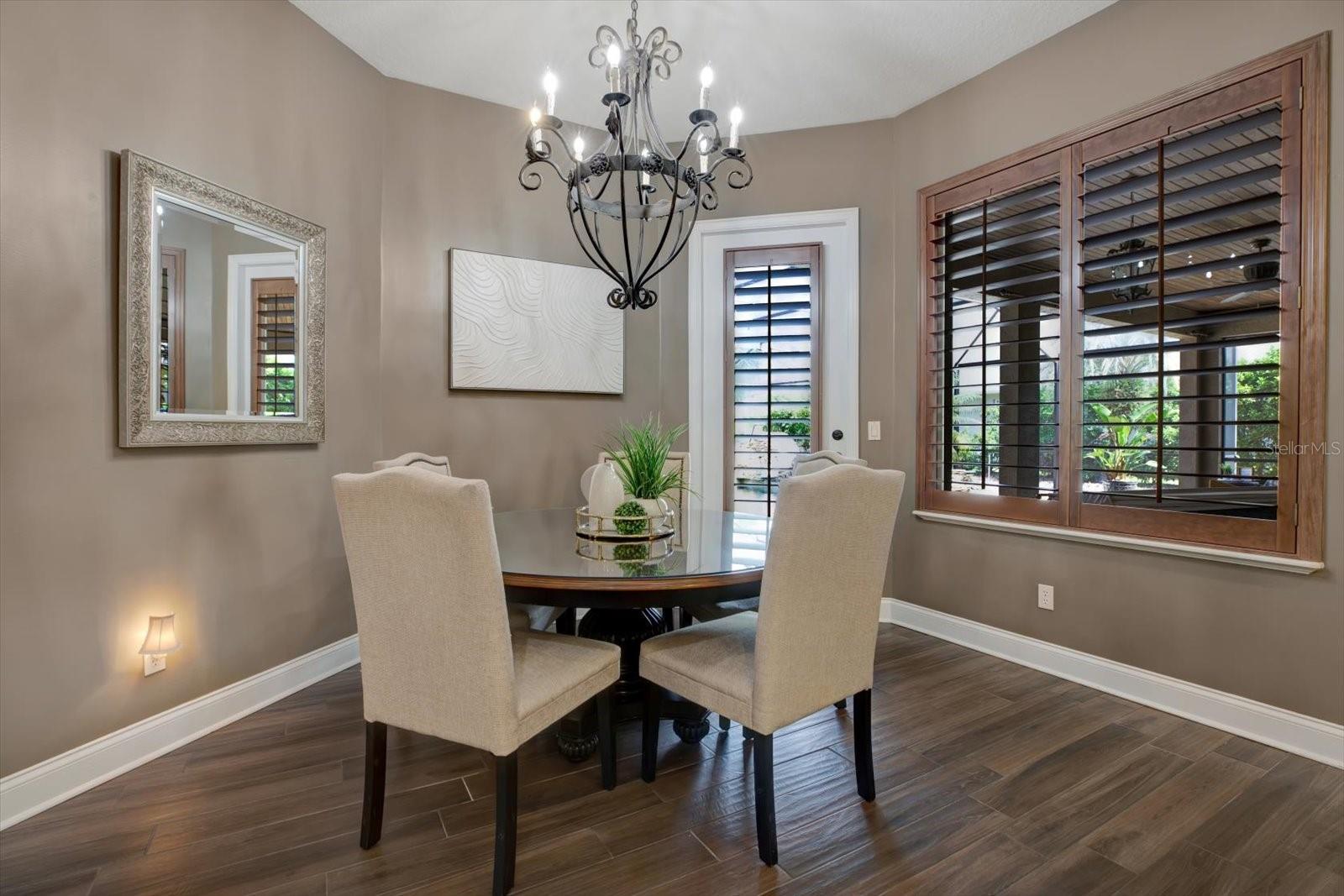 Image 19 of 66 For 4085 Arlington Drive
