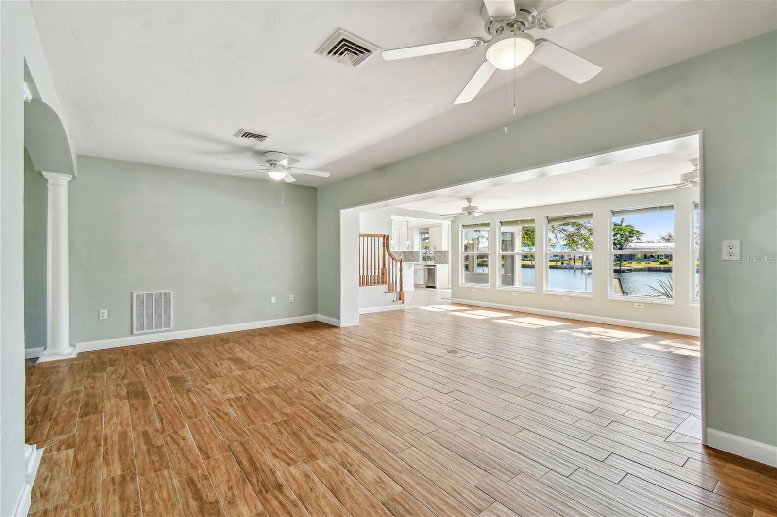 Image 6 of 39 For 9265 Treasure Ln Ne