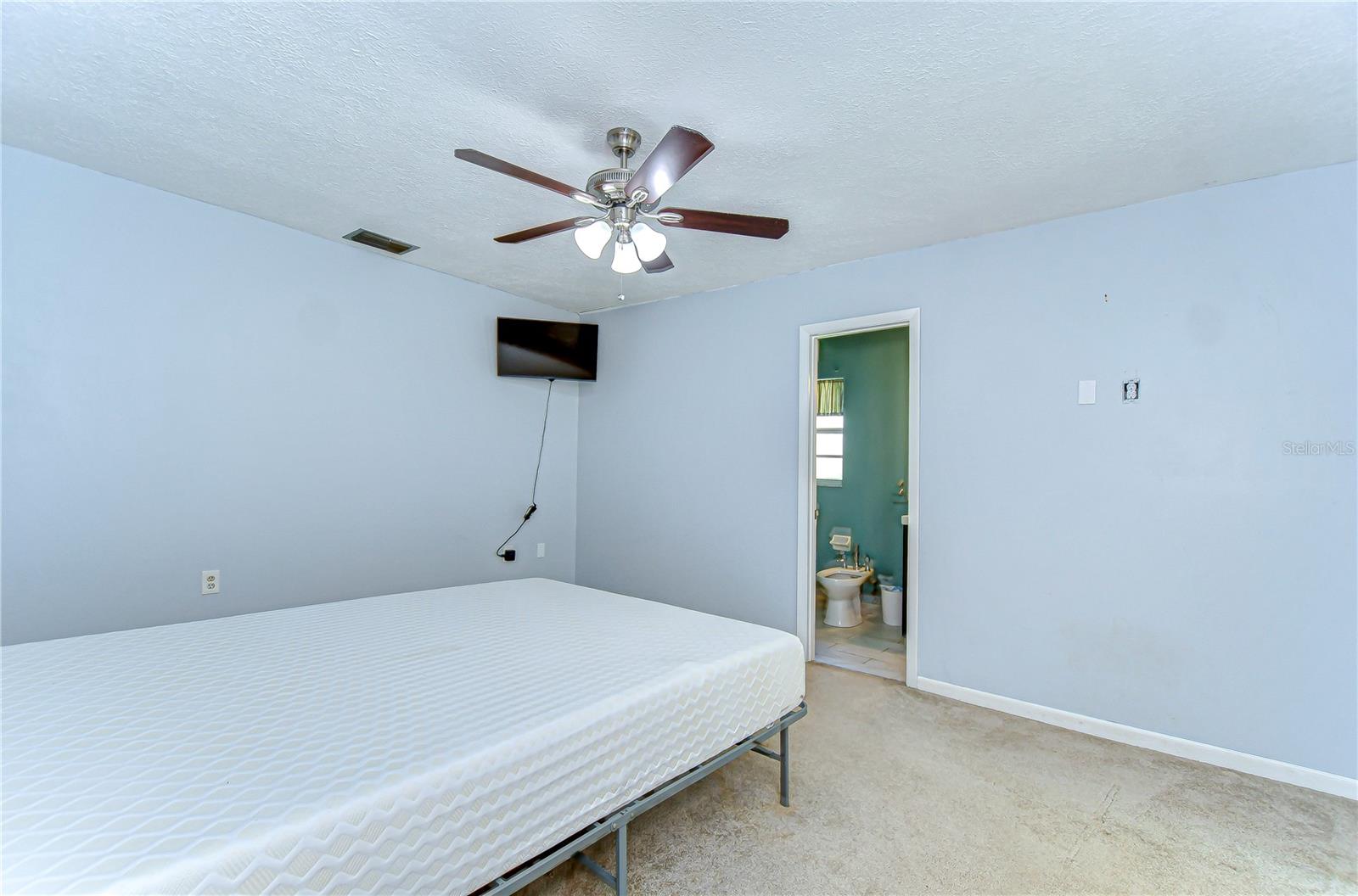 Image 32 of 50 For 9303 Alice Lane