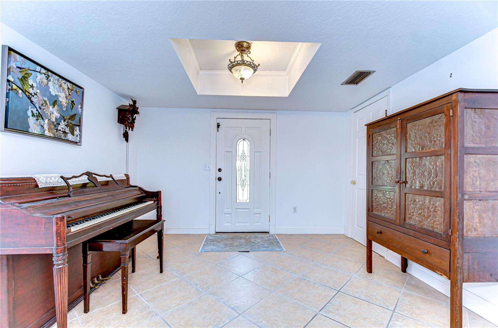 Image 6 of 50 For 9303 Alice Lane