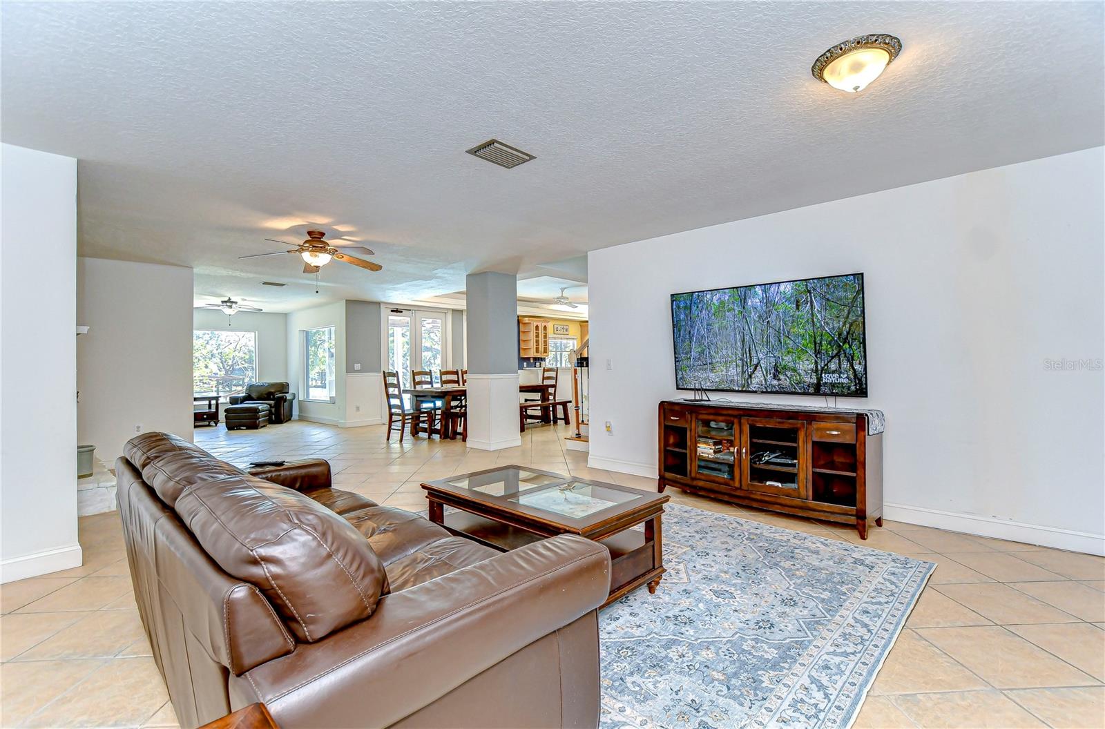 Image 8 of 50 For 9303 Alice Lane