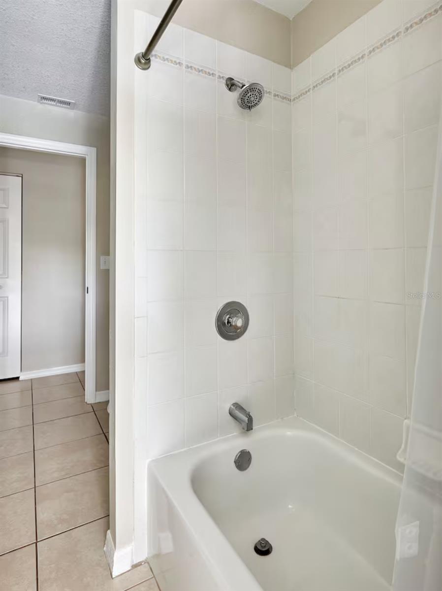 Image 32 of 35 For 728 Alford Street Se