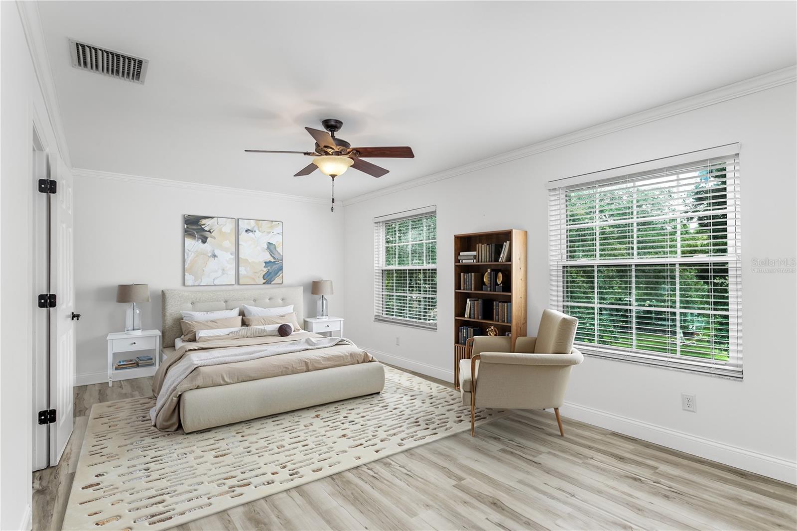 Listing photo id 17 for 8518 Tidal Bay Lane