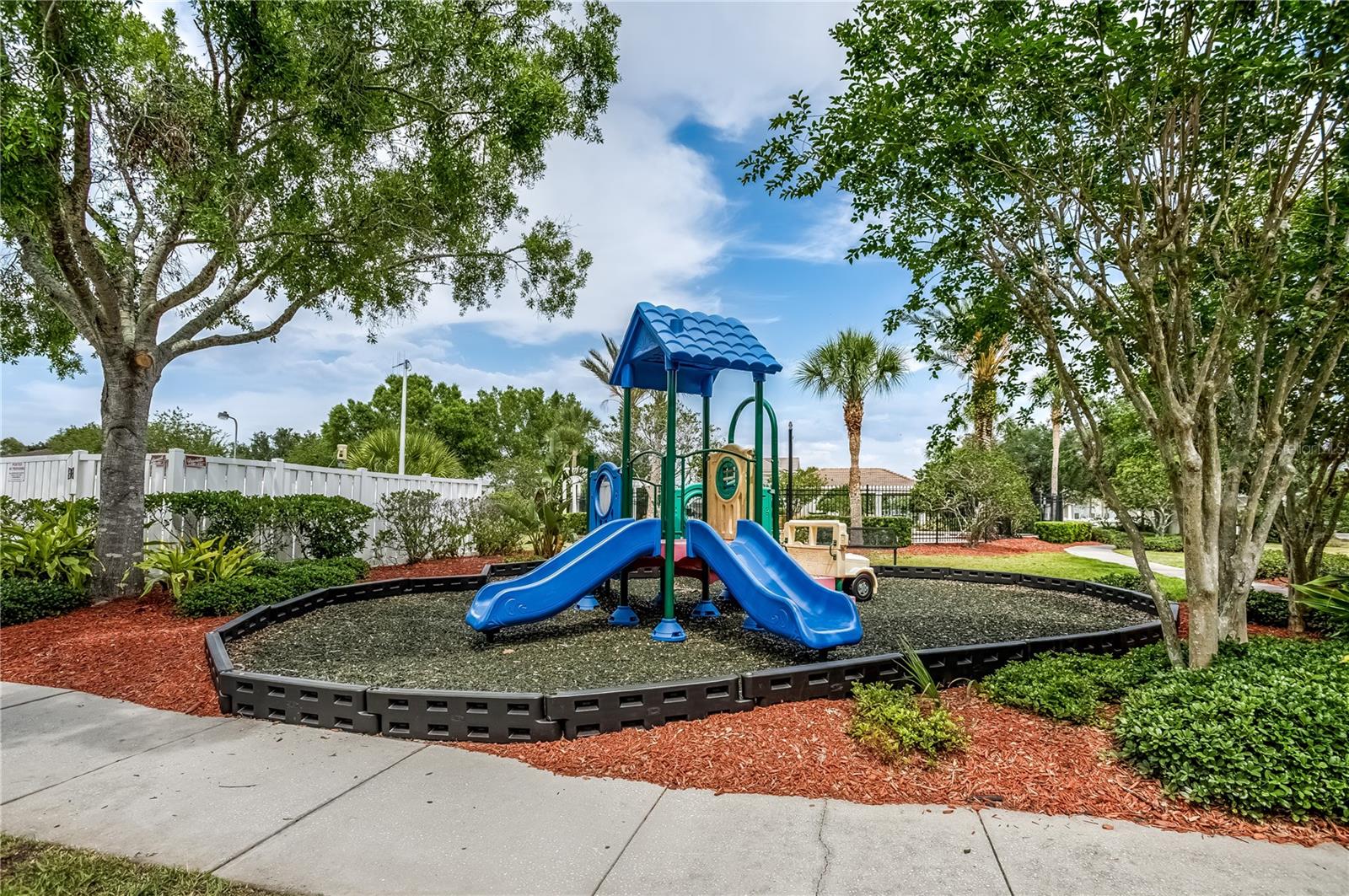 Listing photo id 31 for 8518 Tidal Bay Lane