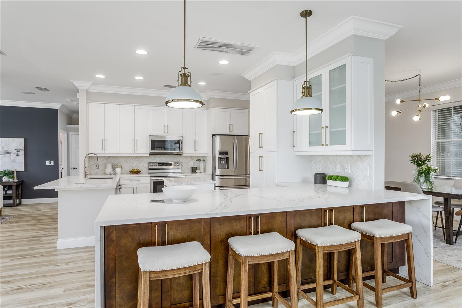 Listing photo id 2 for 8518 Tidal Bay Lane