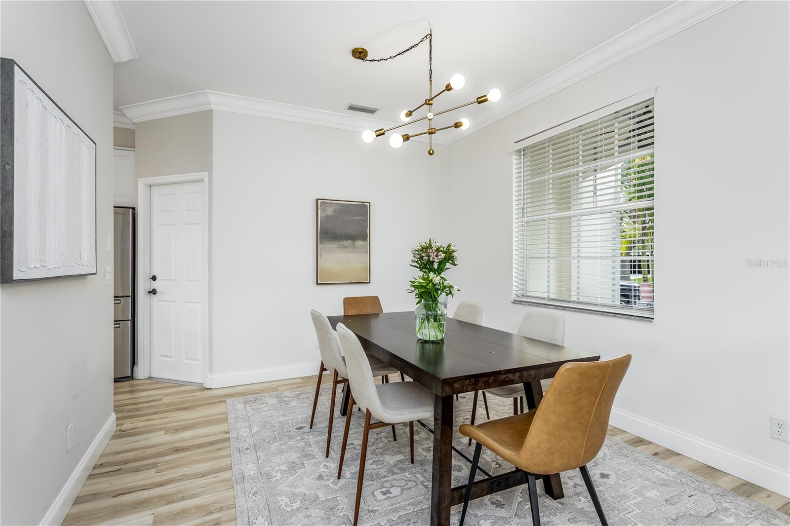 Listing photo id 4 for 8518 Tidal Bay Lane