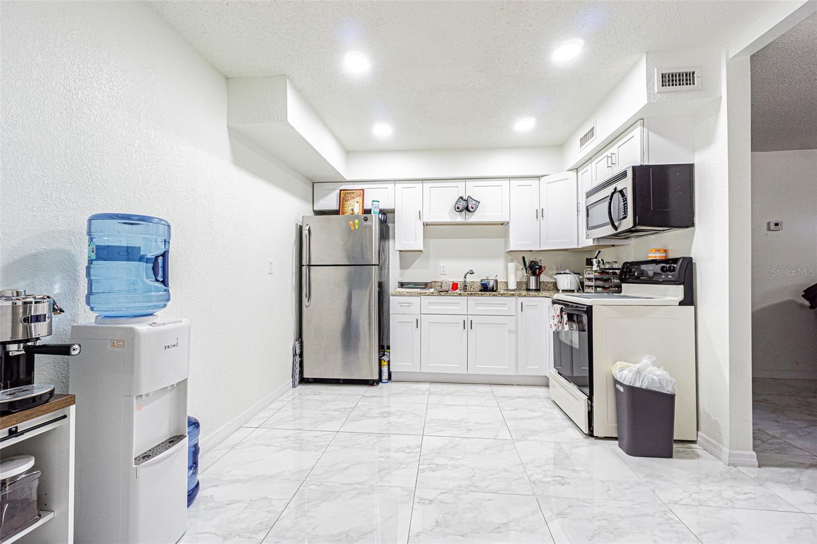 Image 4 of 20 For 9031 Westchester Circle 128