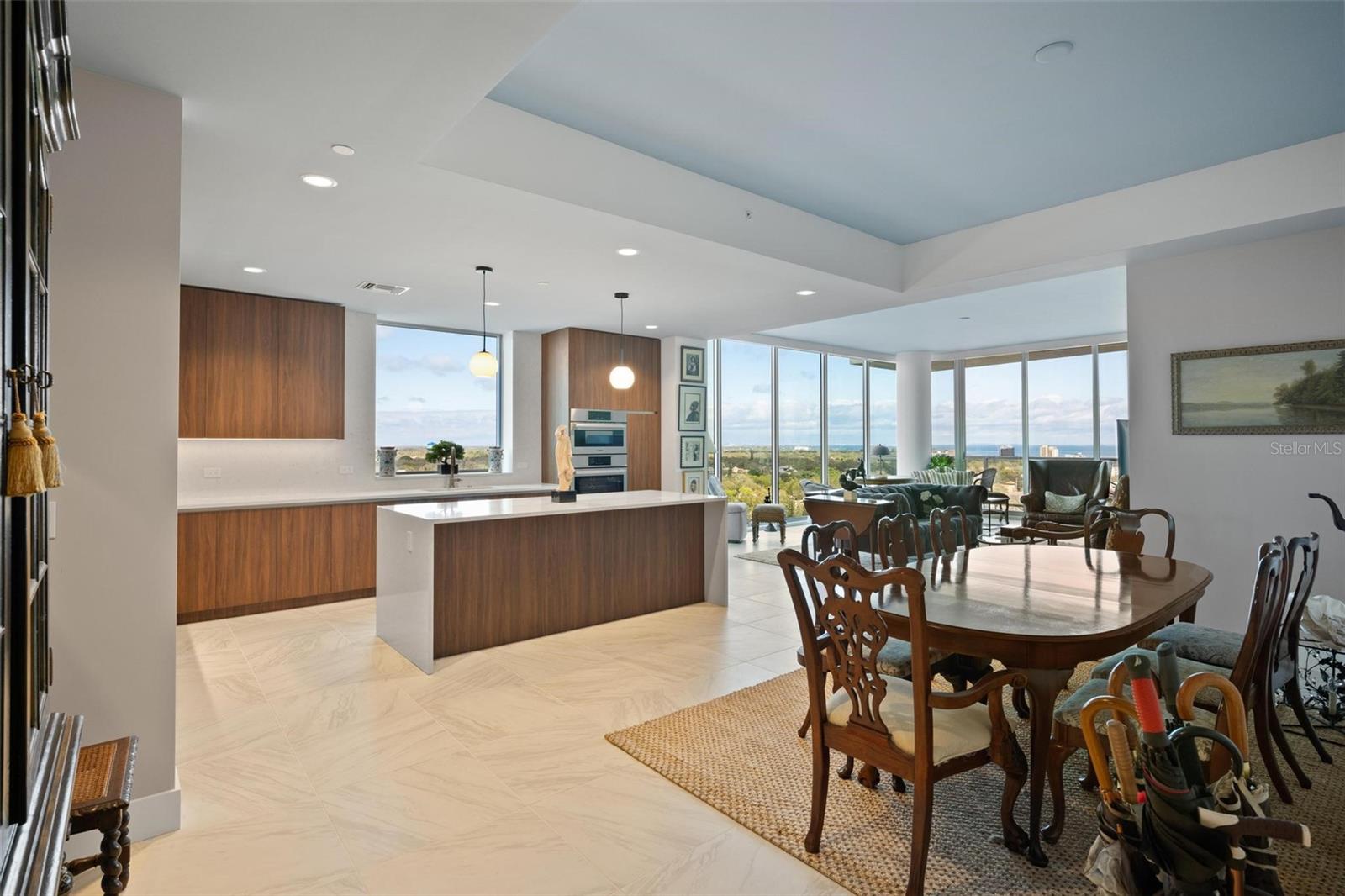 Image 13 of 56 For 777 3rd Ave N  1403
