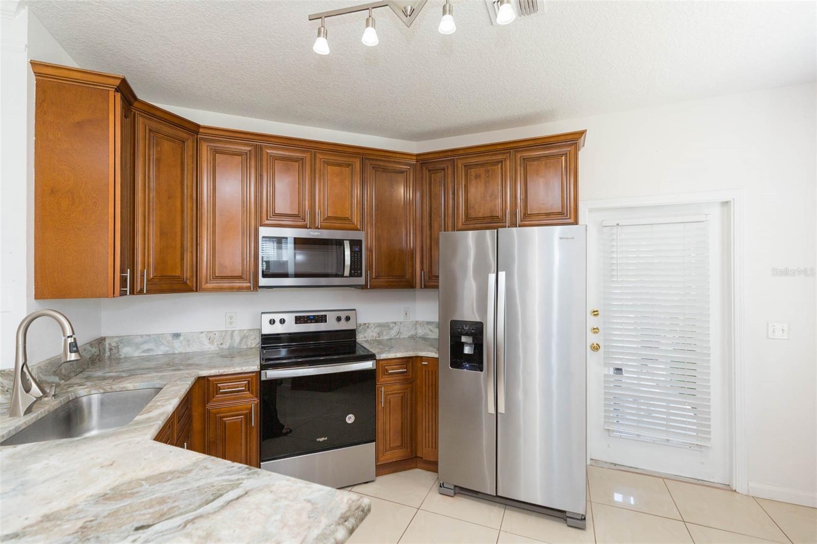 Image 13 of 38 For 10502 Villa View Circle