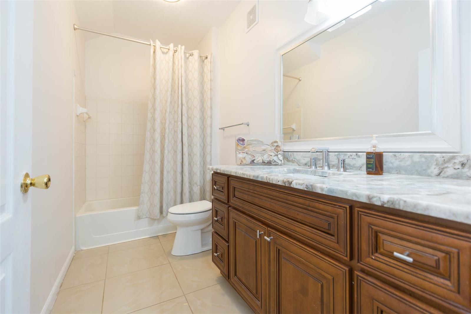 Image 20 of 38 For 10502 Villa View Circle