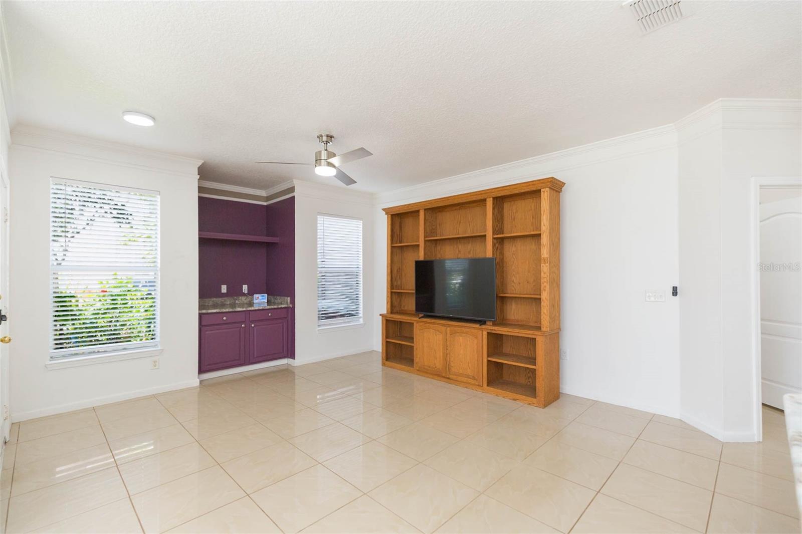 Image 9 of 38 For 10502 Villa View Circle