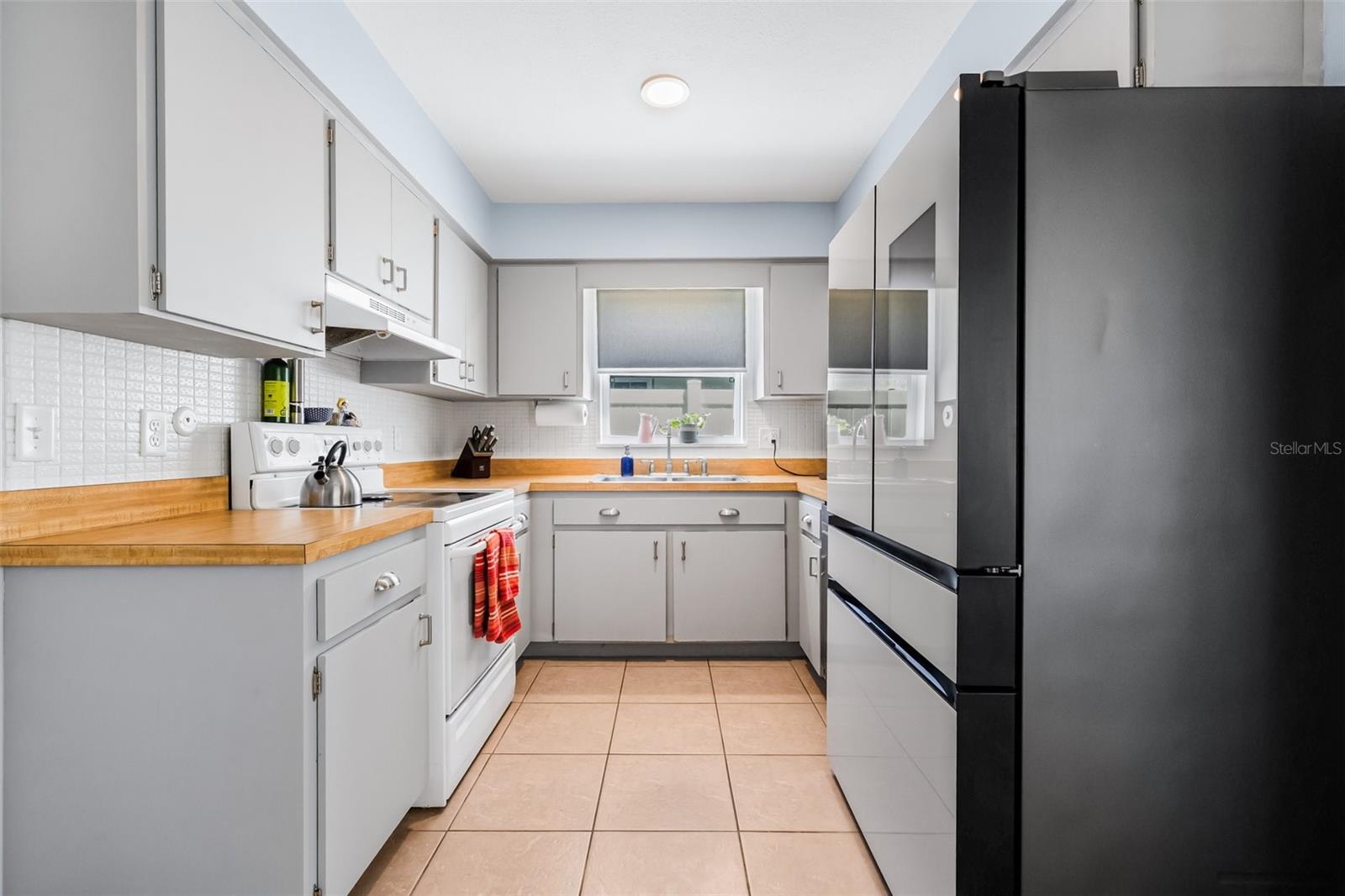 Image 11 of 29 For 5642 19th Avenue N