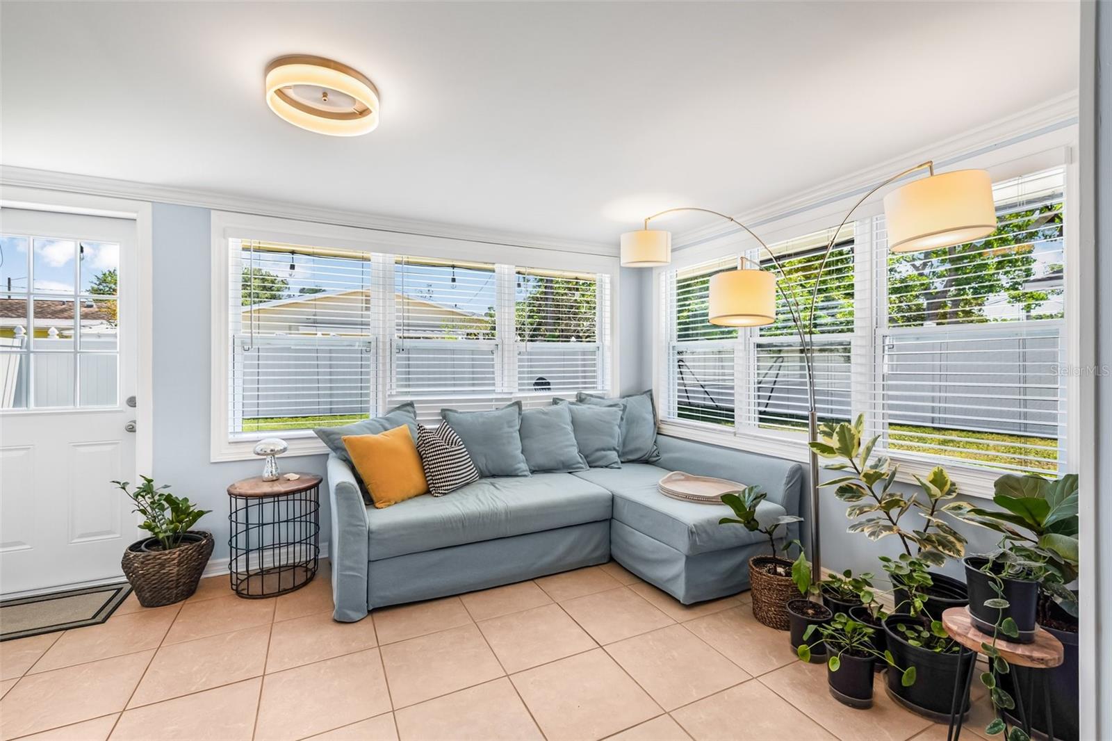 Image 14 of 29 For 5642 19th Avenue N