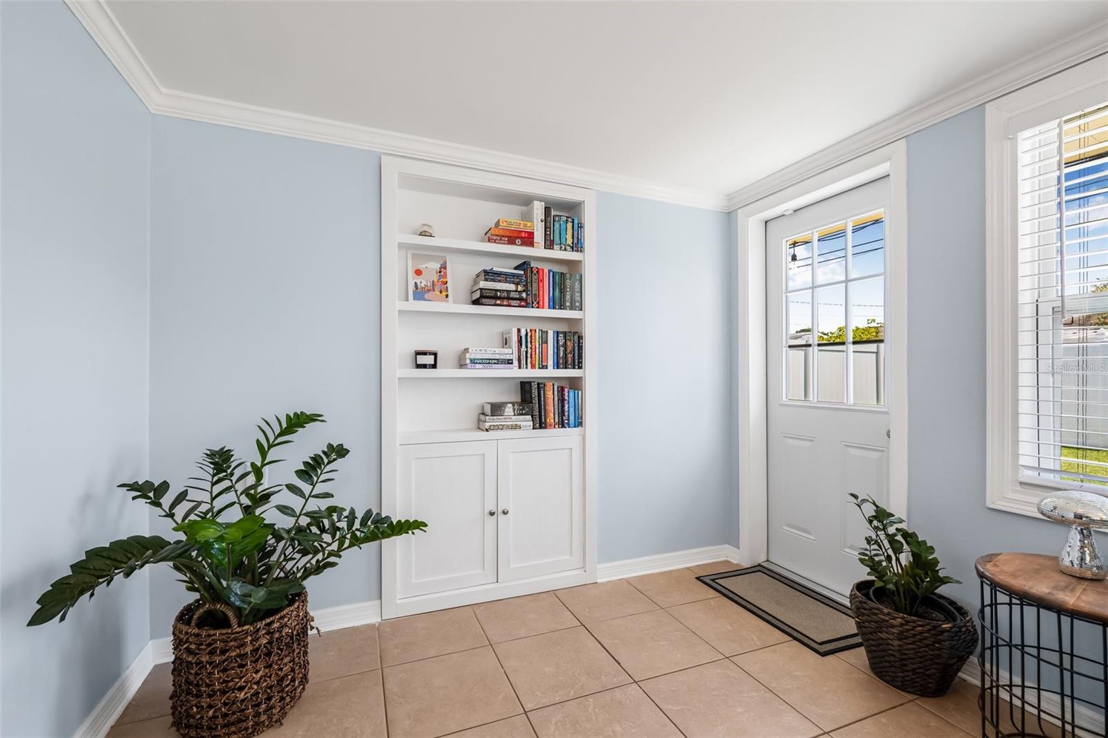 Image 16 of 29 For 5642 19th Avenue N