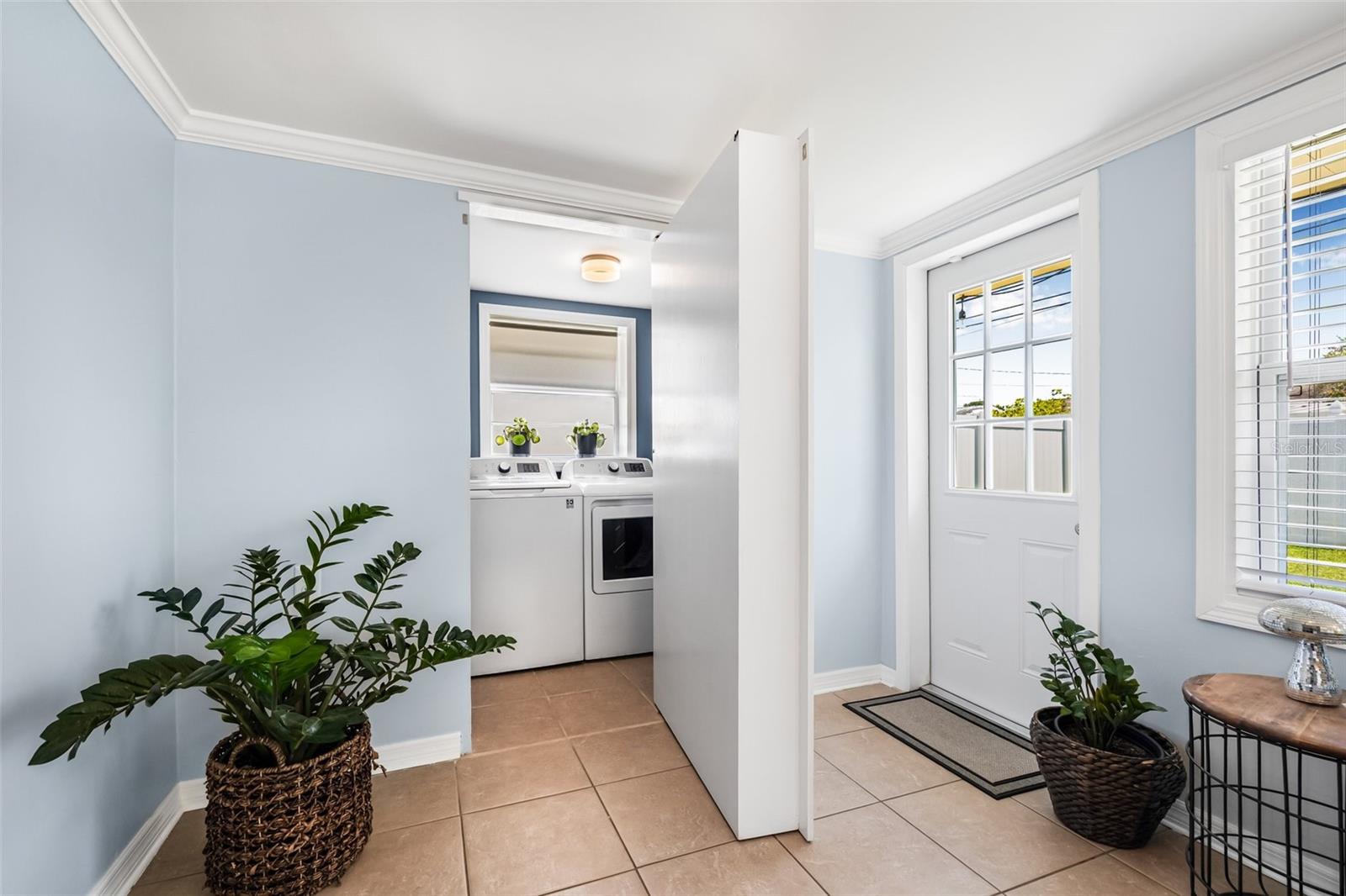 Image 17 of 29 For 5642 19th Avenue N
