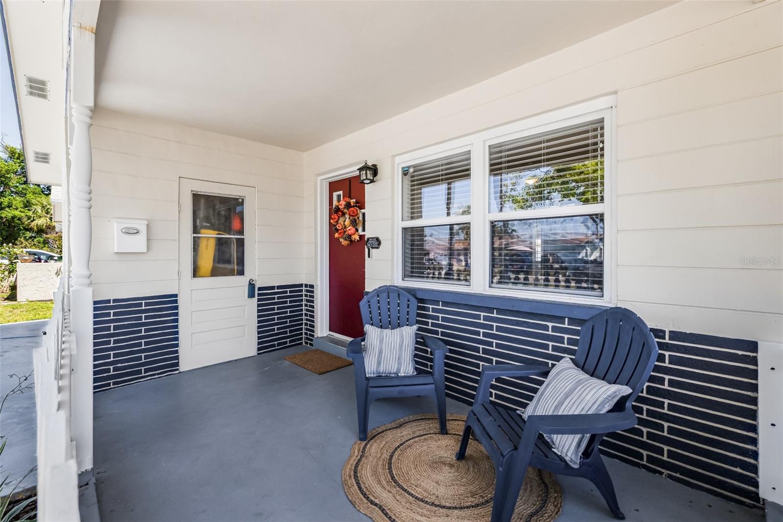Image 3 of 29 For 5642 19th Avenue N
