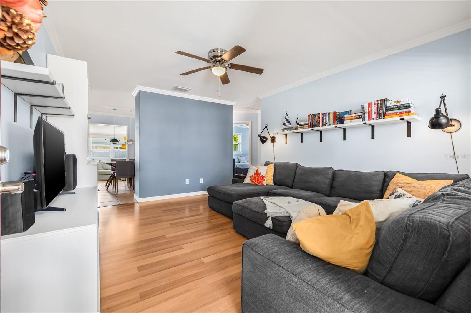 Image 6 of 29 For 5642 19th Avenue N