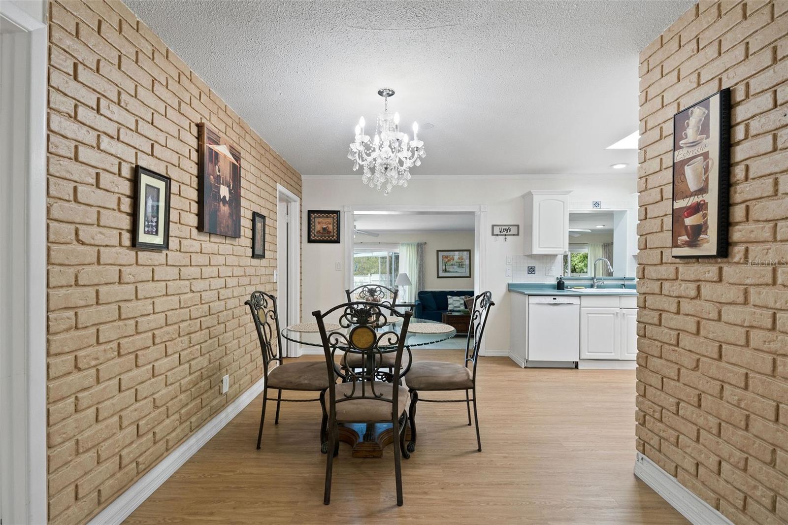 Image 6 of 27 For 1020 Pinebrook Drive