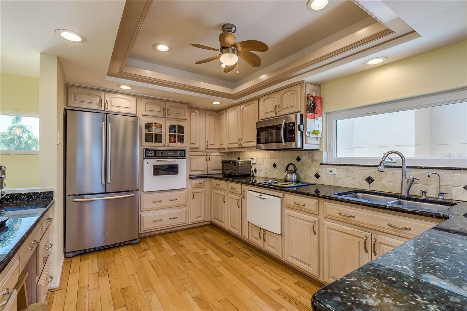 Image 18 of 62 For 2202 Donato Drive