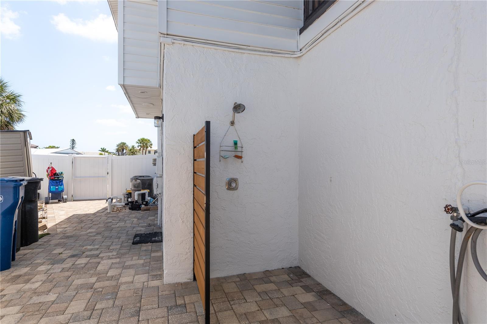 Image 50 of 62 For 2202 Donato Drive