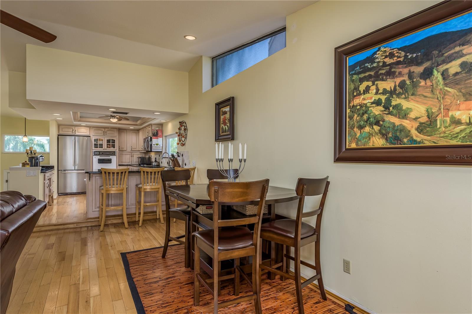 Image 9 of 62 For 2202 Donato Drive