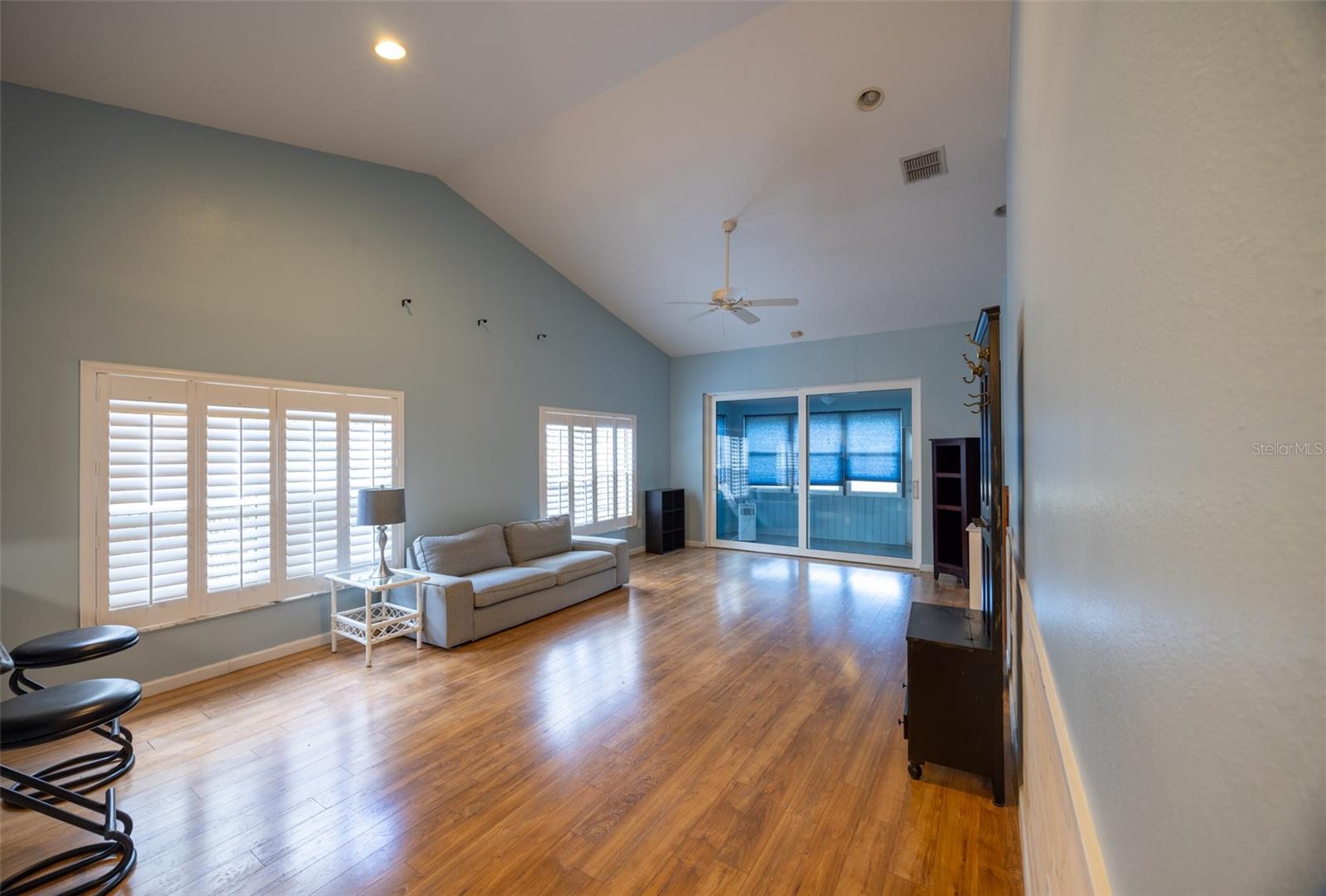Image 4 of 21 For 6438 Brentwood Drive
