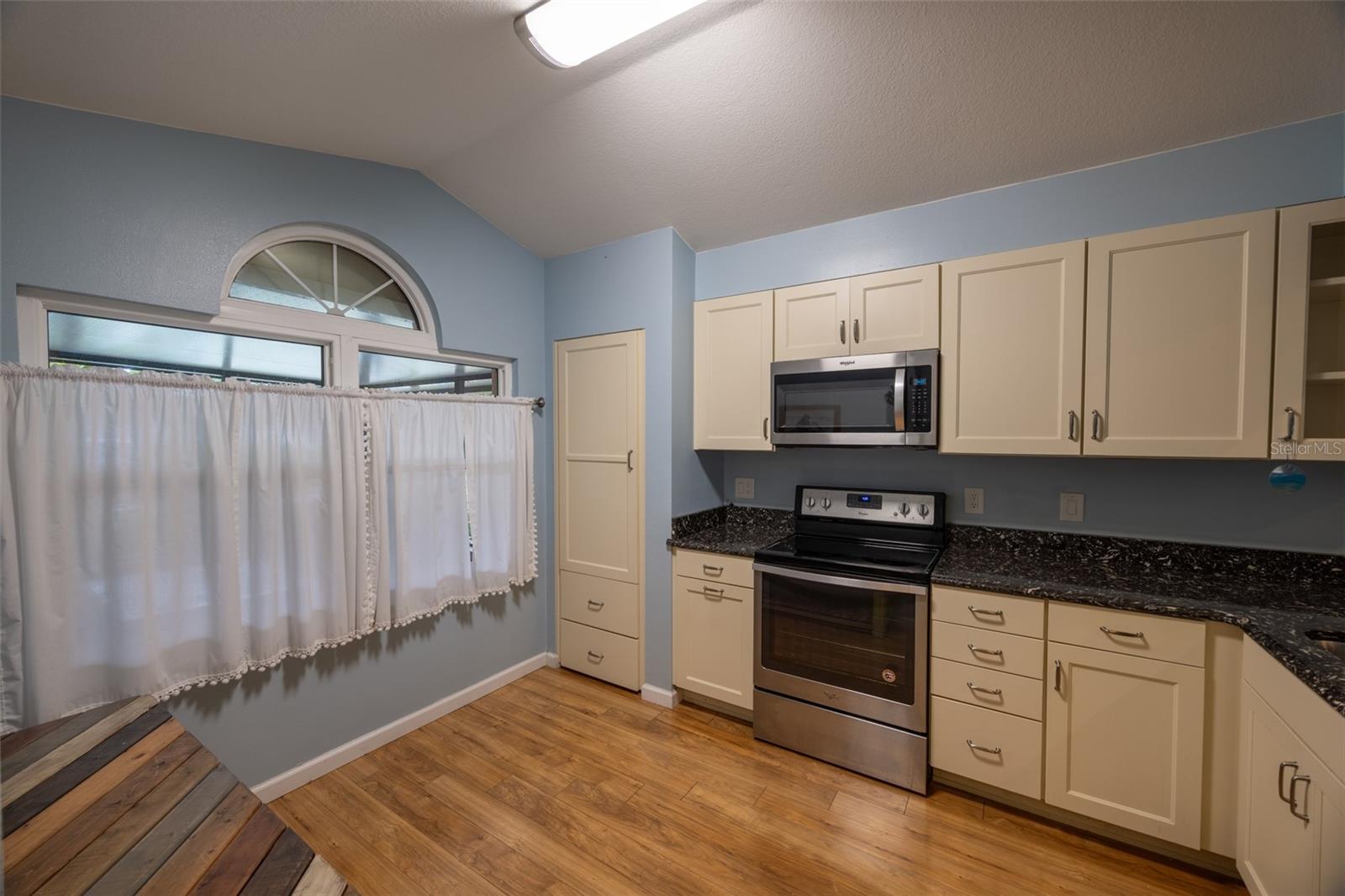 Image 9 of 21 For 6438 Brentwood Drive