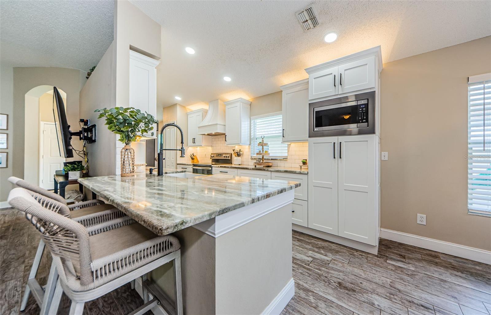 Image 13 of 53 For 382 Tavernier Circle