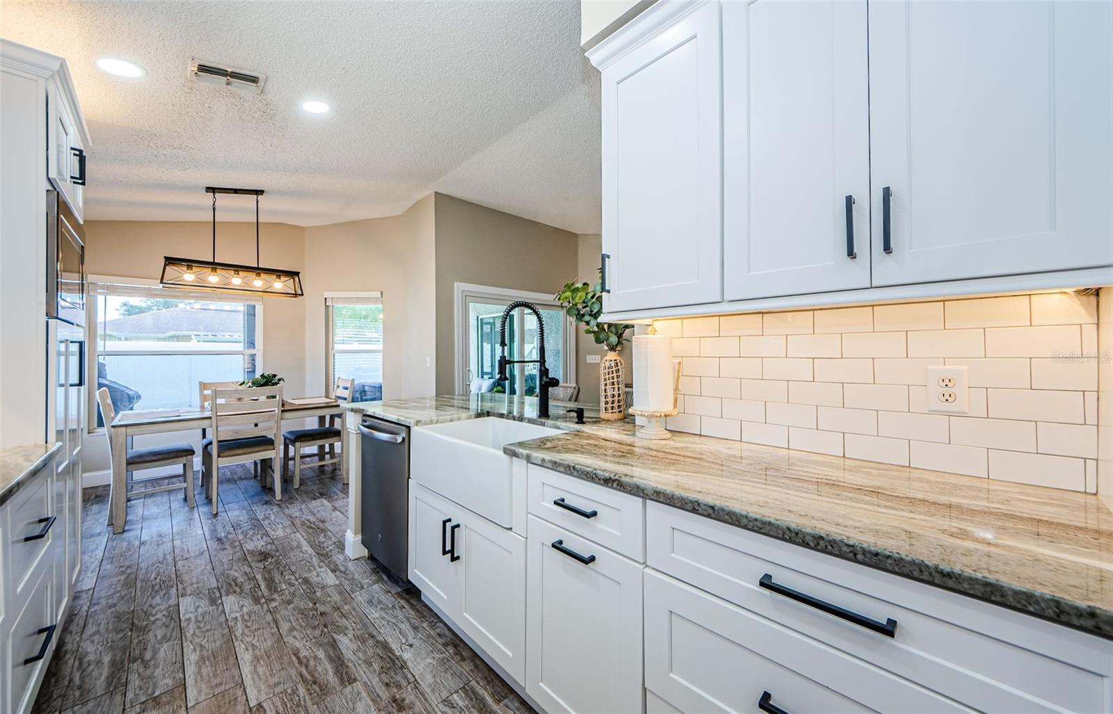 Image 15 of 53 For 382 Tavernier Circle