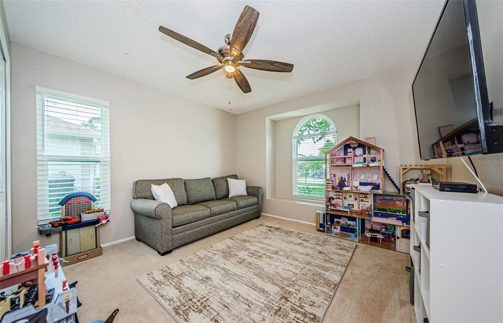 Image 31 of 53 For 382 Tavernier Circle