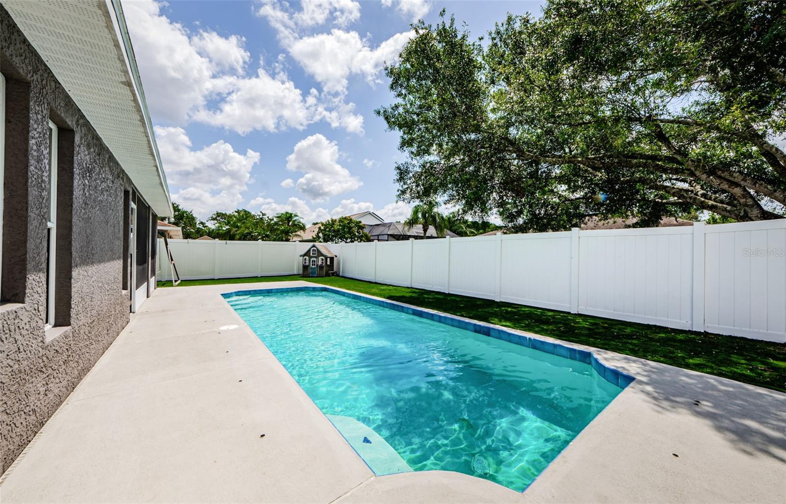 Image 40 of 53 For 382 Tavernier Circle
