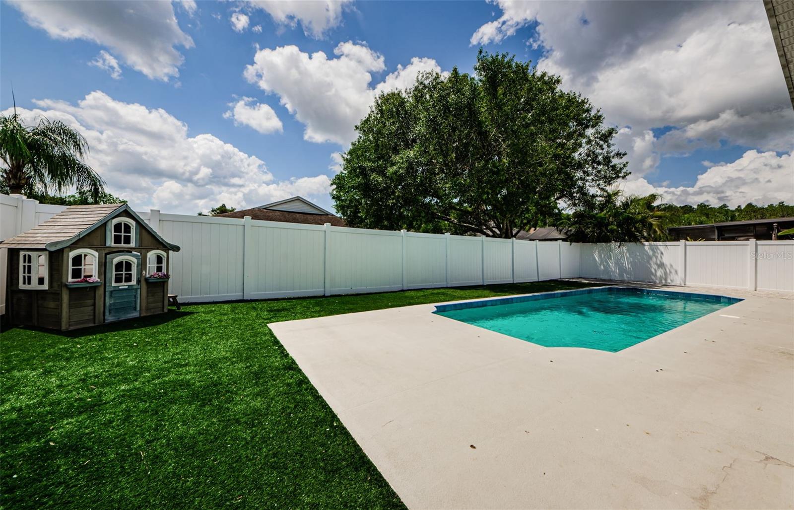 Image 48 of 53 For 382 Tavernier Circle