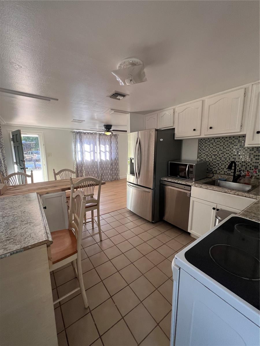 Image 3 of 33 For 4112 Alafia Boulevard
