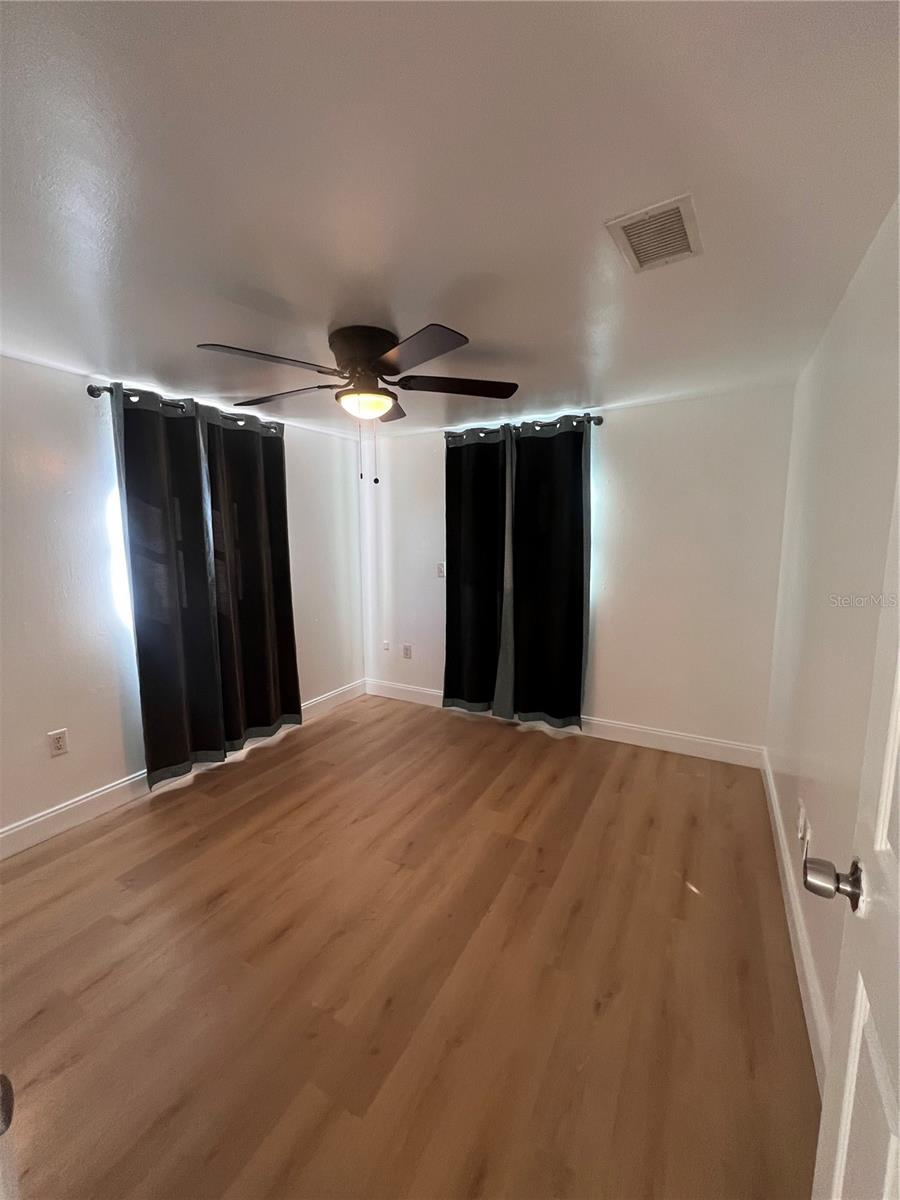 Image 5 of 33 For 4112 Alafia Boulevard