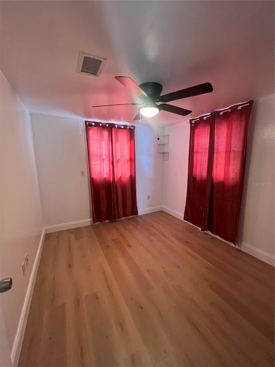 Image 6 of 33 For 4112 Alafia Boulevard