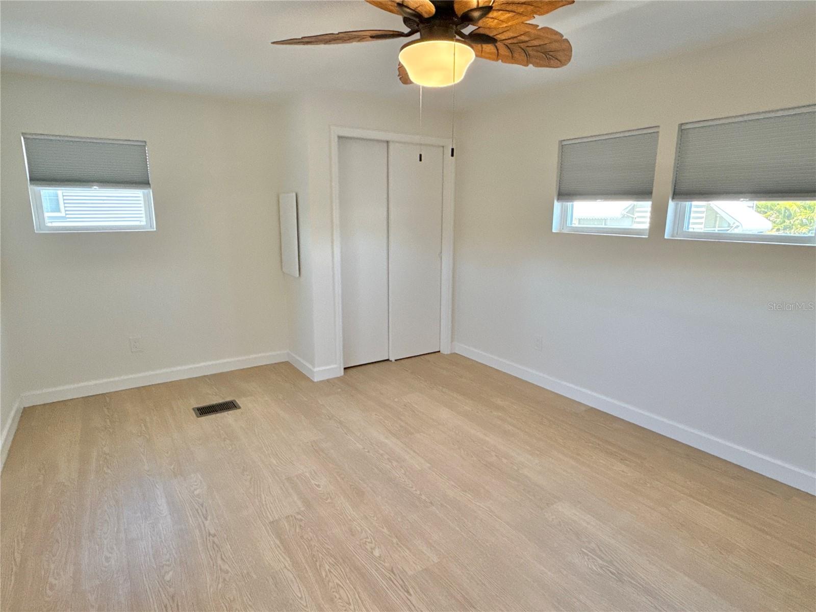 Image 14 of 21 For 615 Mount Key Avenue Ne 618