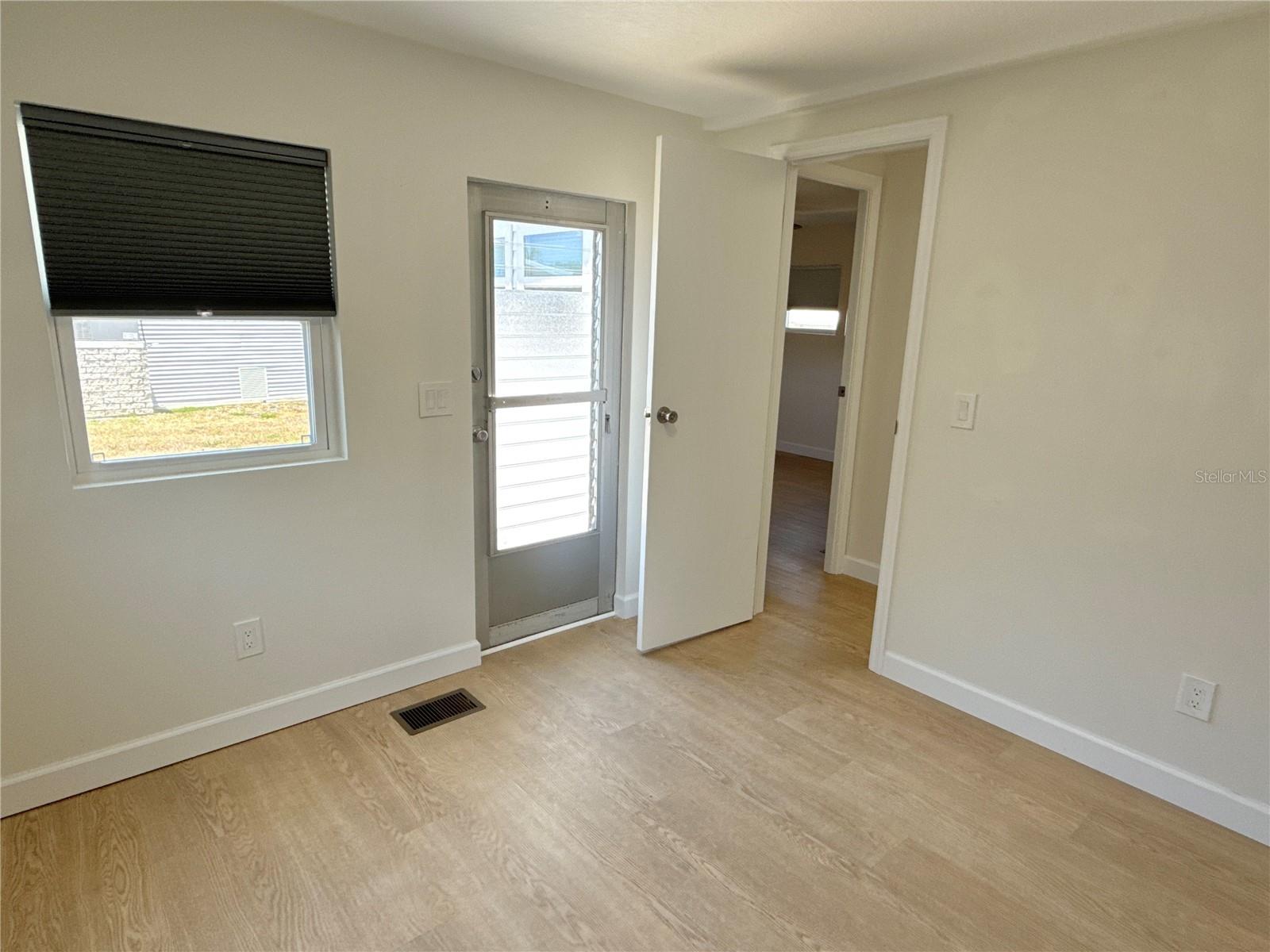 Image 15 of 21 For 615 Mount Key Avenue Ne 618