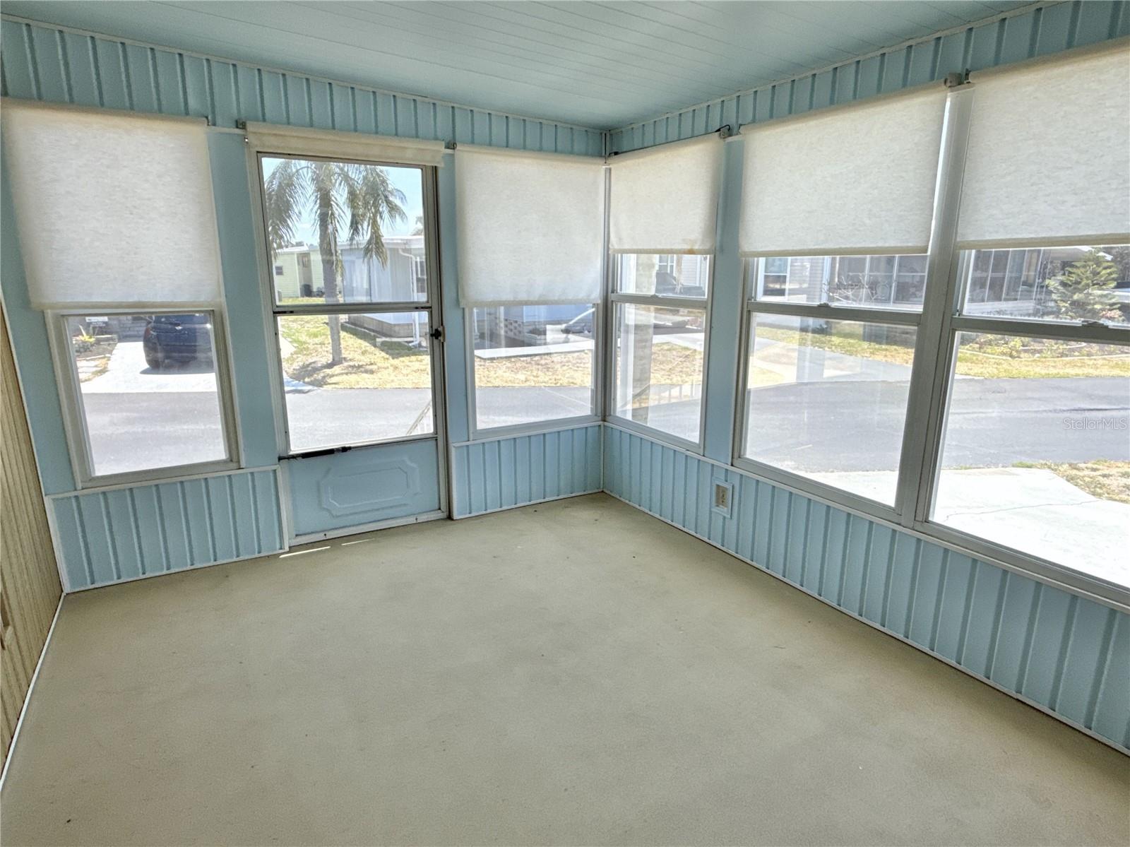 Image 3 of 21 For 615 Mount Key Avenue Ne 618