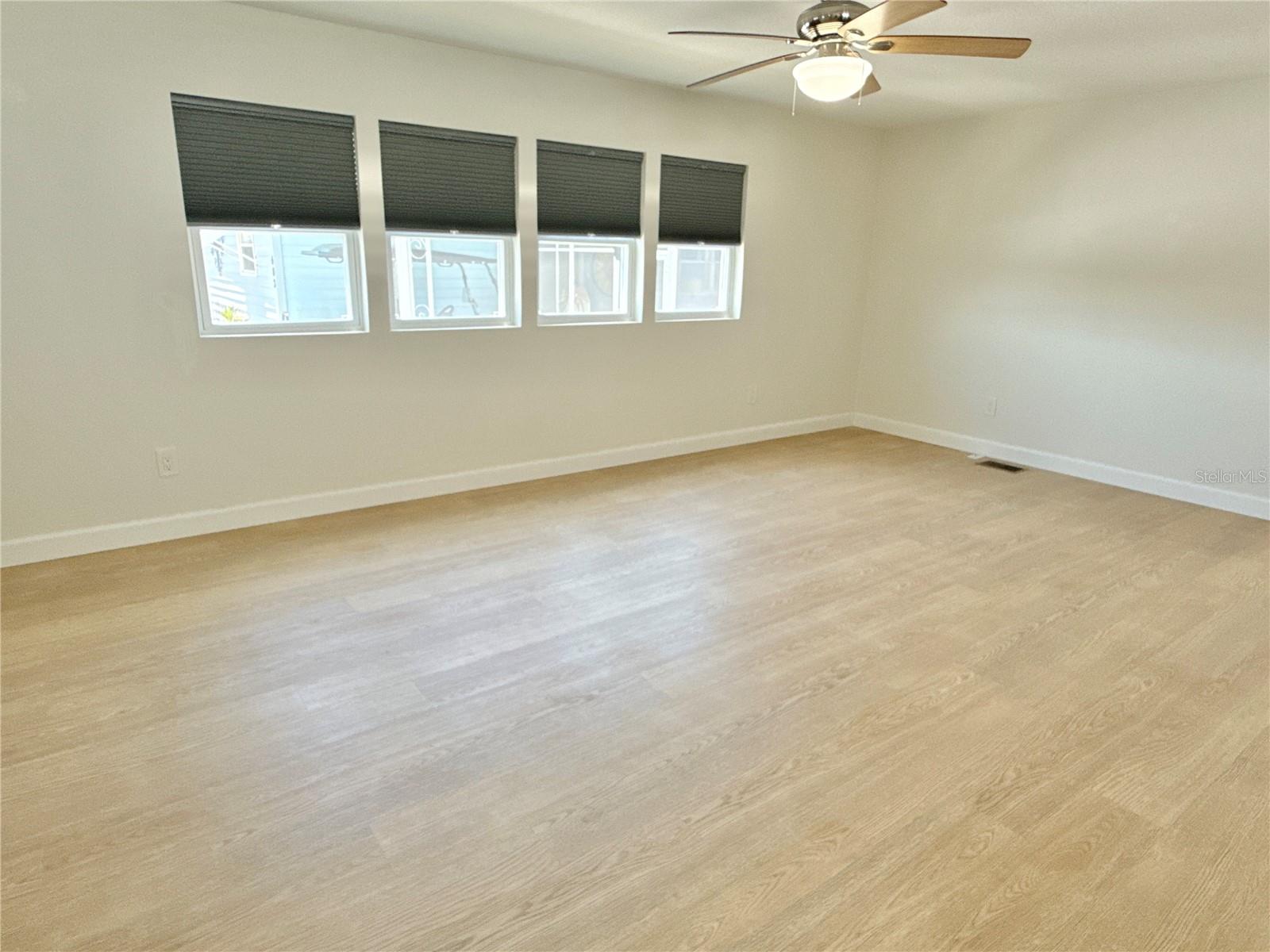 Image 9 of 21 For 615 Mount Key Avenue Ne 618