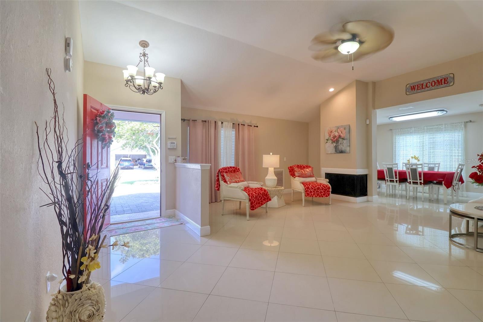 Image 10 of 59 For 16605 Round Oak Drive